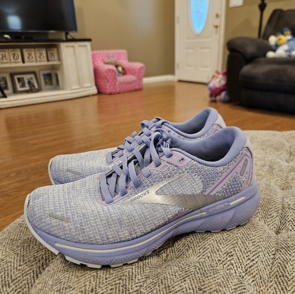 Women's Brooks size 7 - Picture 3 of 5